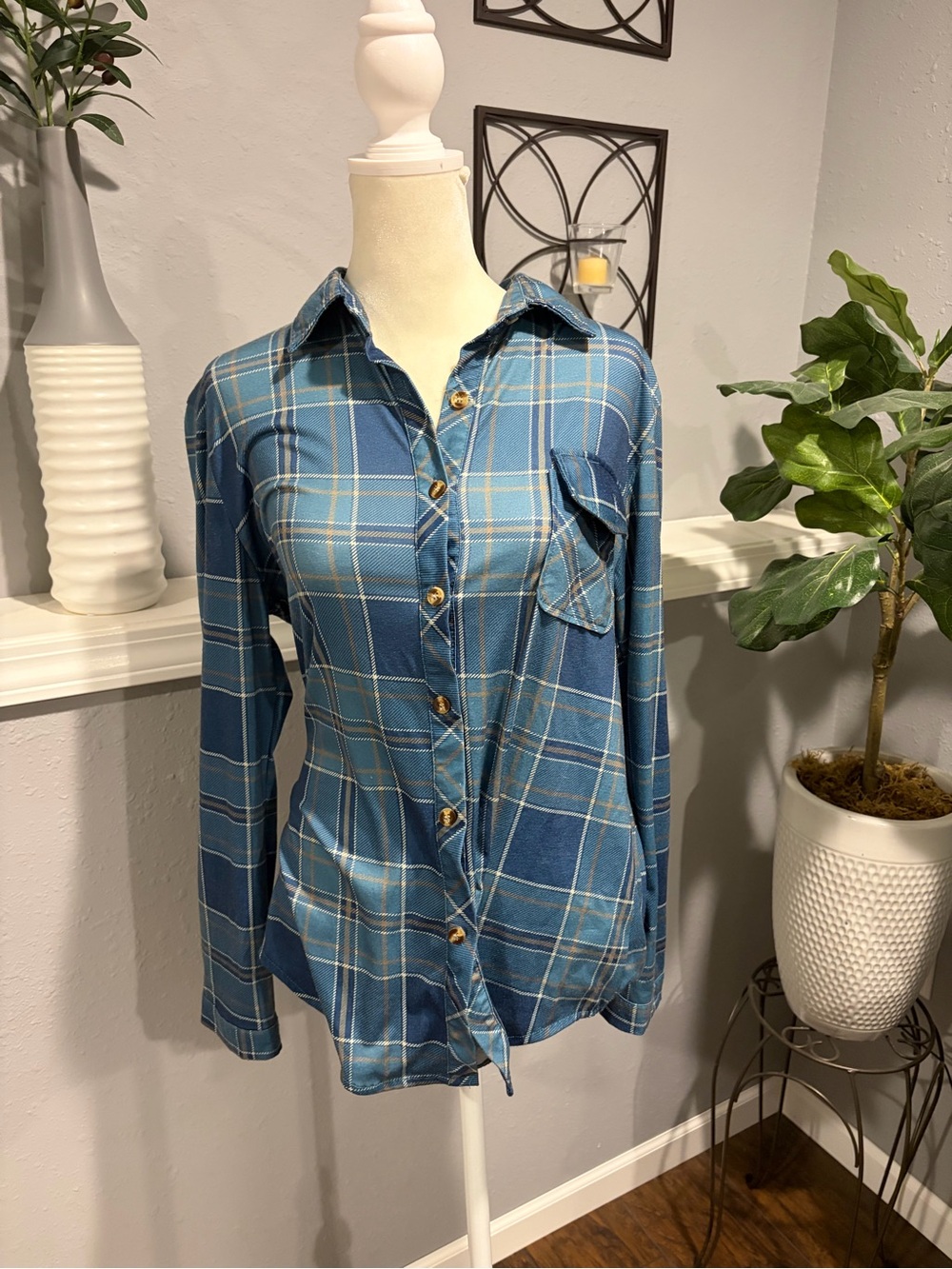 Source Unknown Blue Plaid Button-Down Shirt